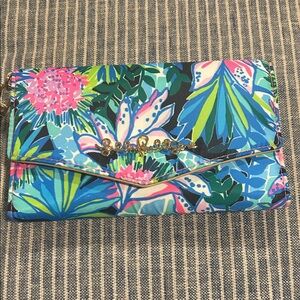 Lilly Pulitzer Vibrant Floral Clutch